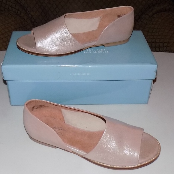 seychelles passport flats